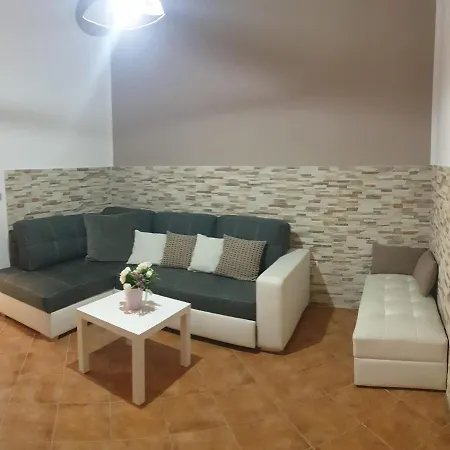 Castle Zisa Apartment